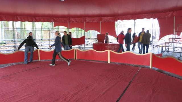 Zirkus 18