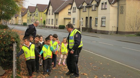 Schulweg 2